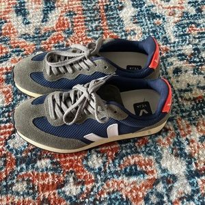 Women’s veja shoes